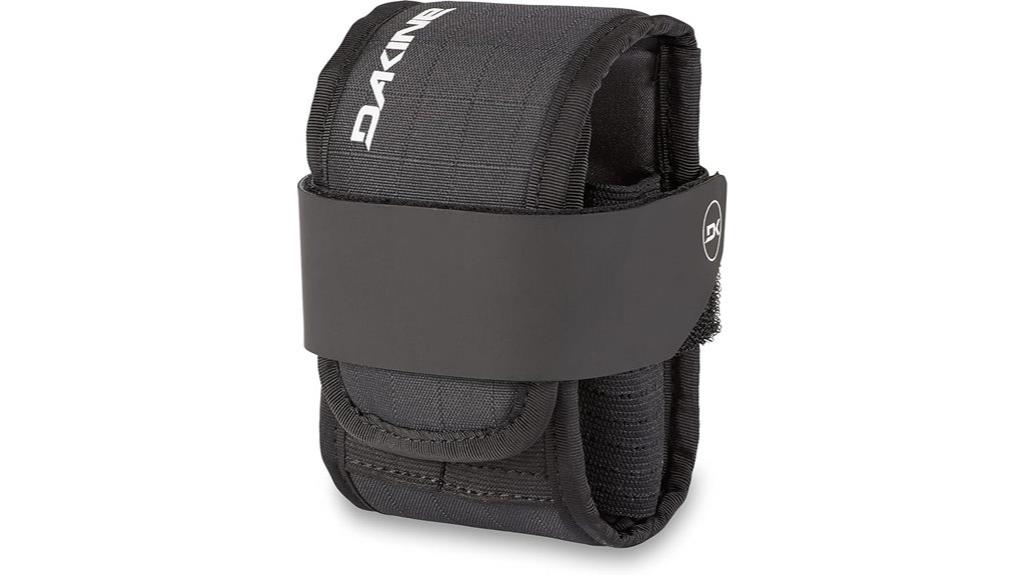 dakine black gripper bag